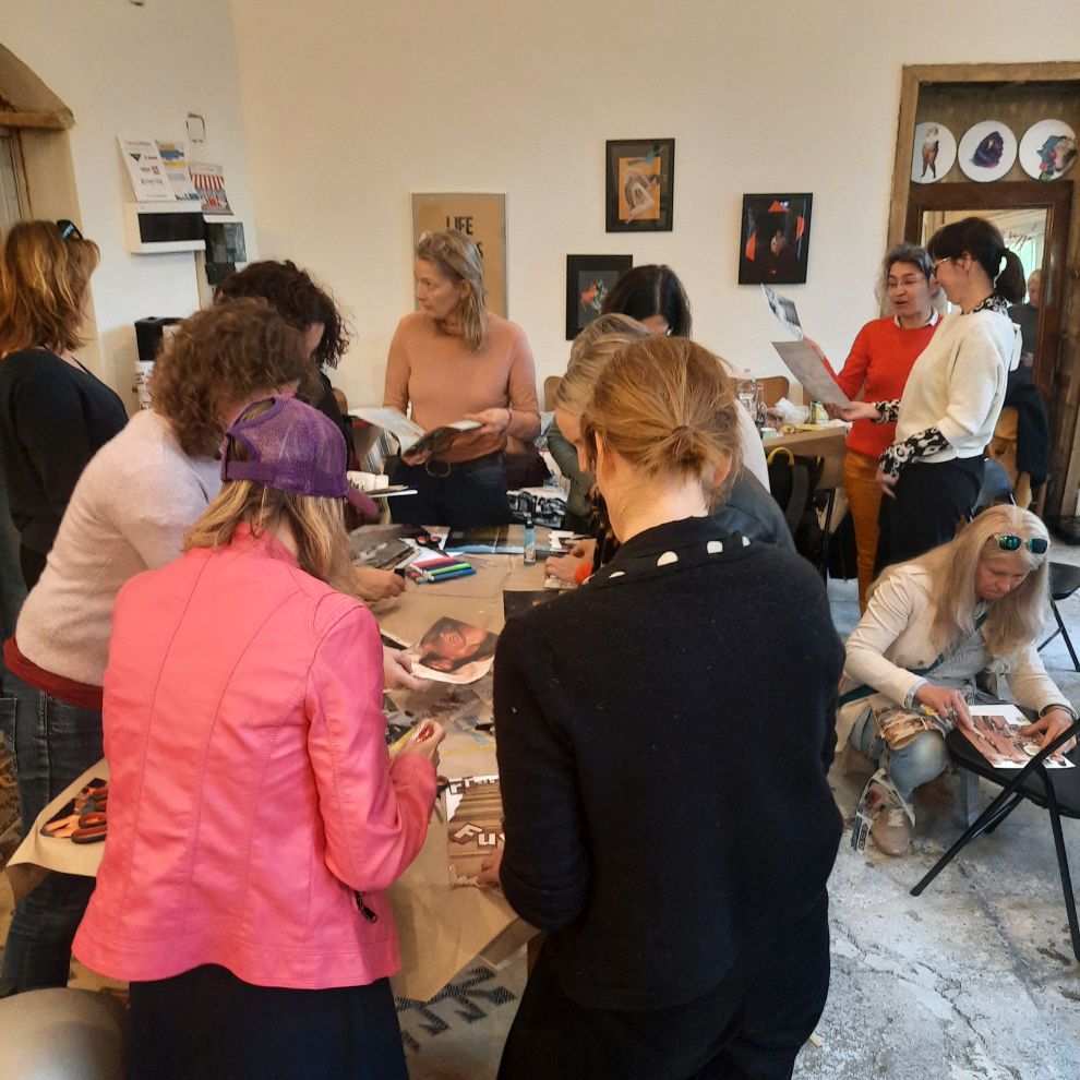 Női Flotta - Dajer Szellemi Műhely