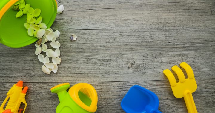colored summer elements wooden surface